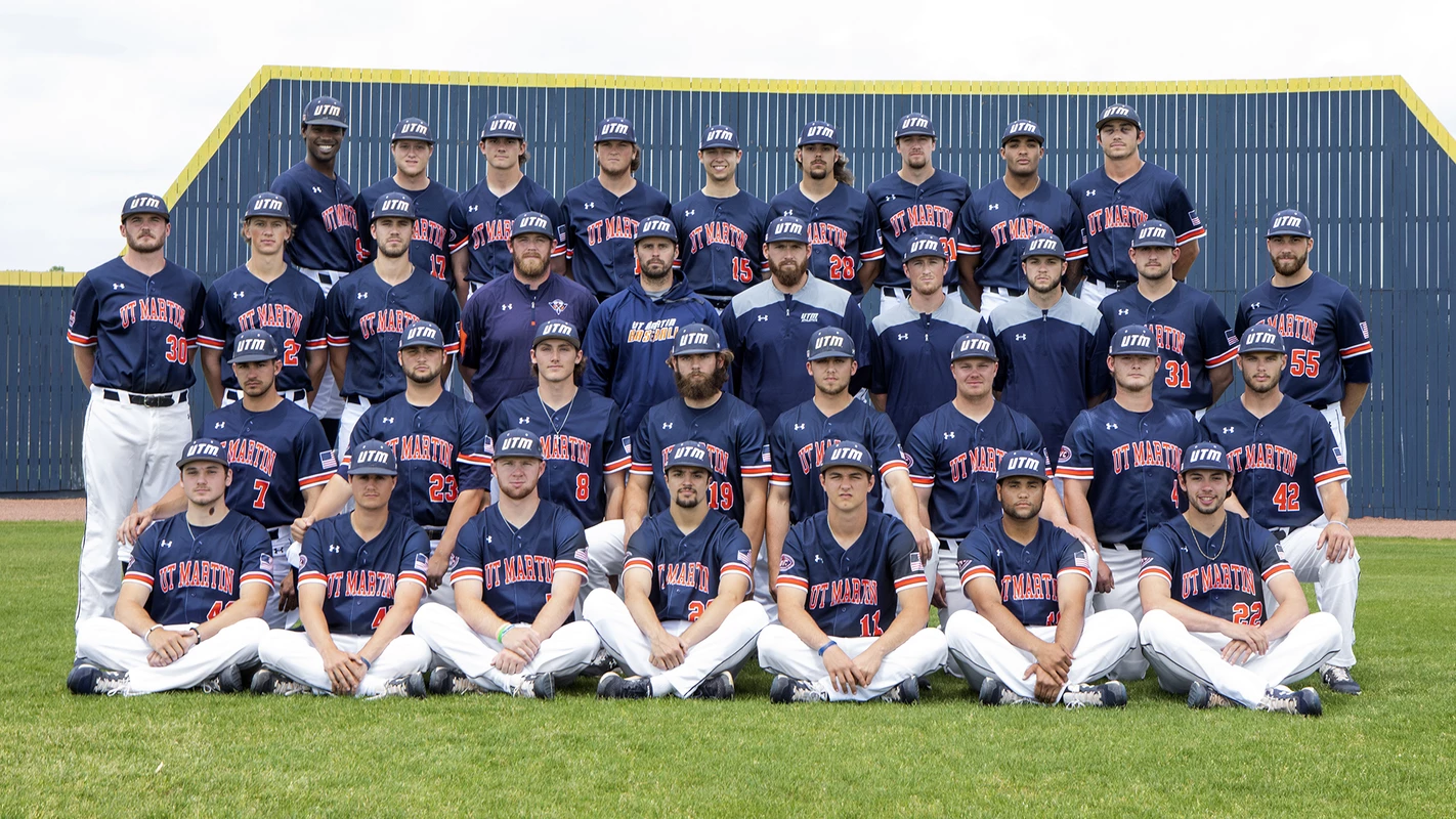2019_baseball_team_photo