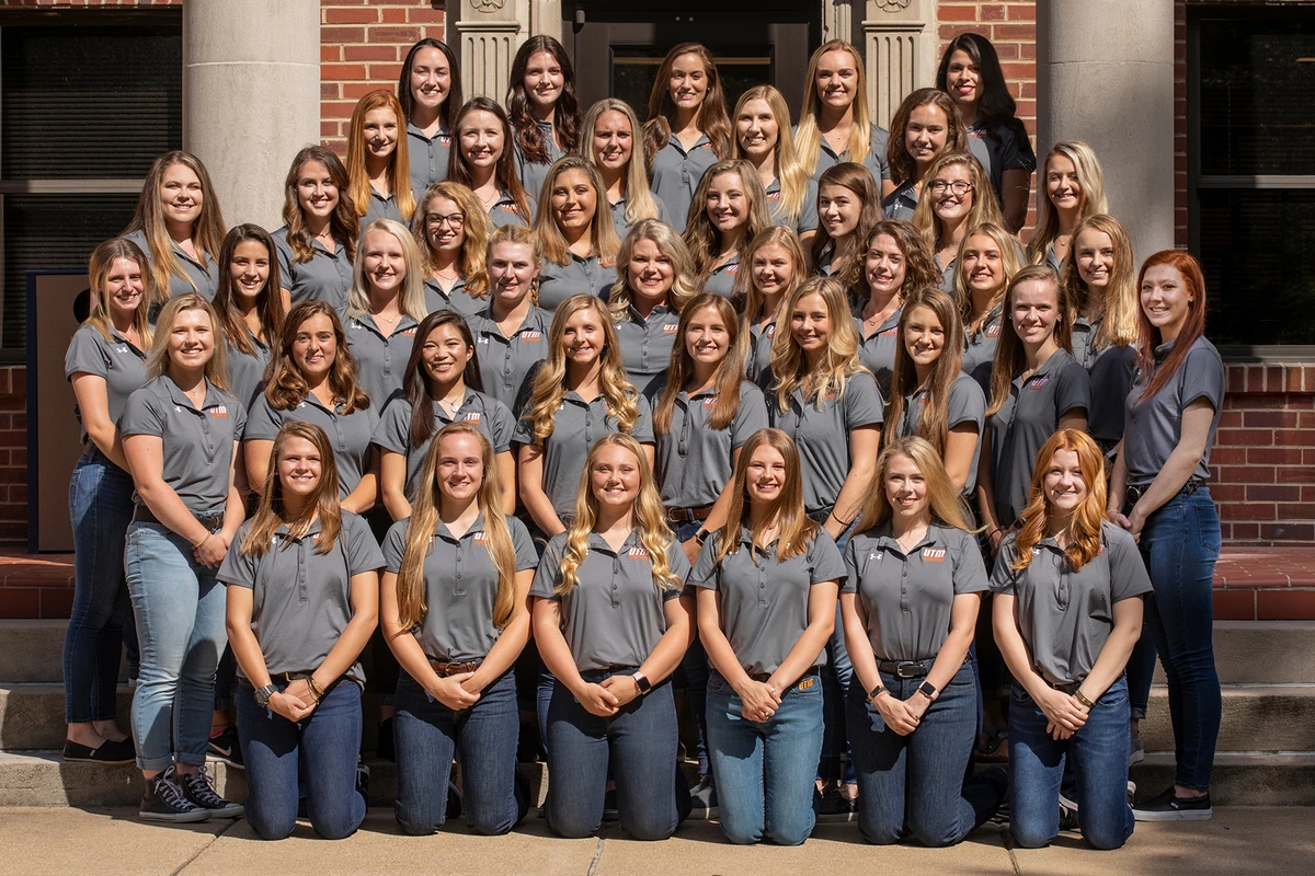 equestrian_team_photo_201920