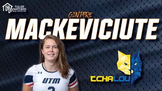 mackeviciute_signs_professional_contract