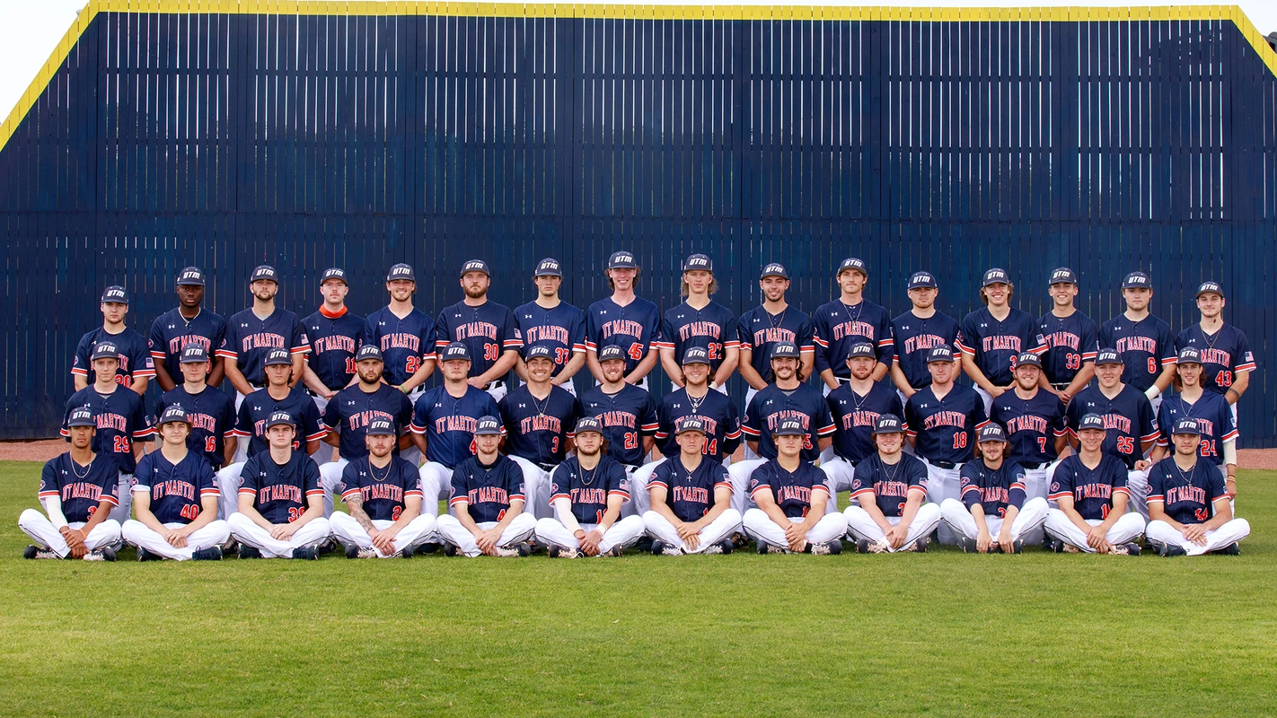 2021_baseball_team_photo_300