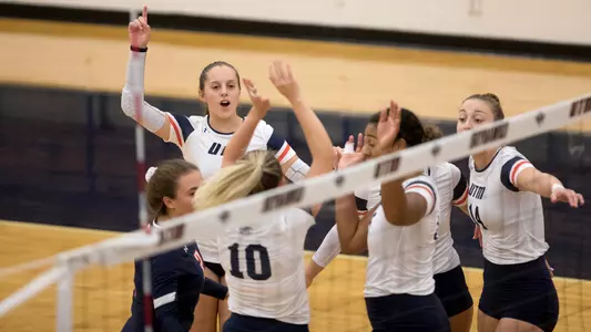 huddle_celebration_300