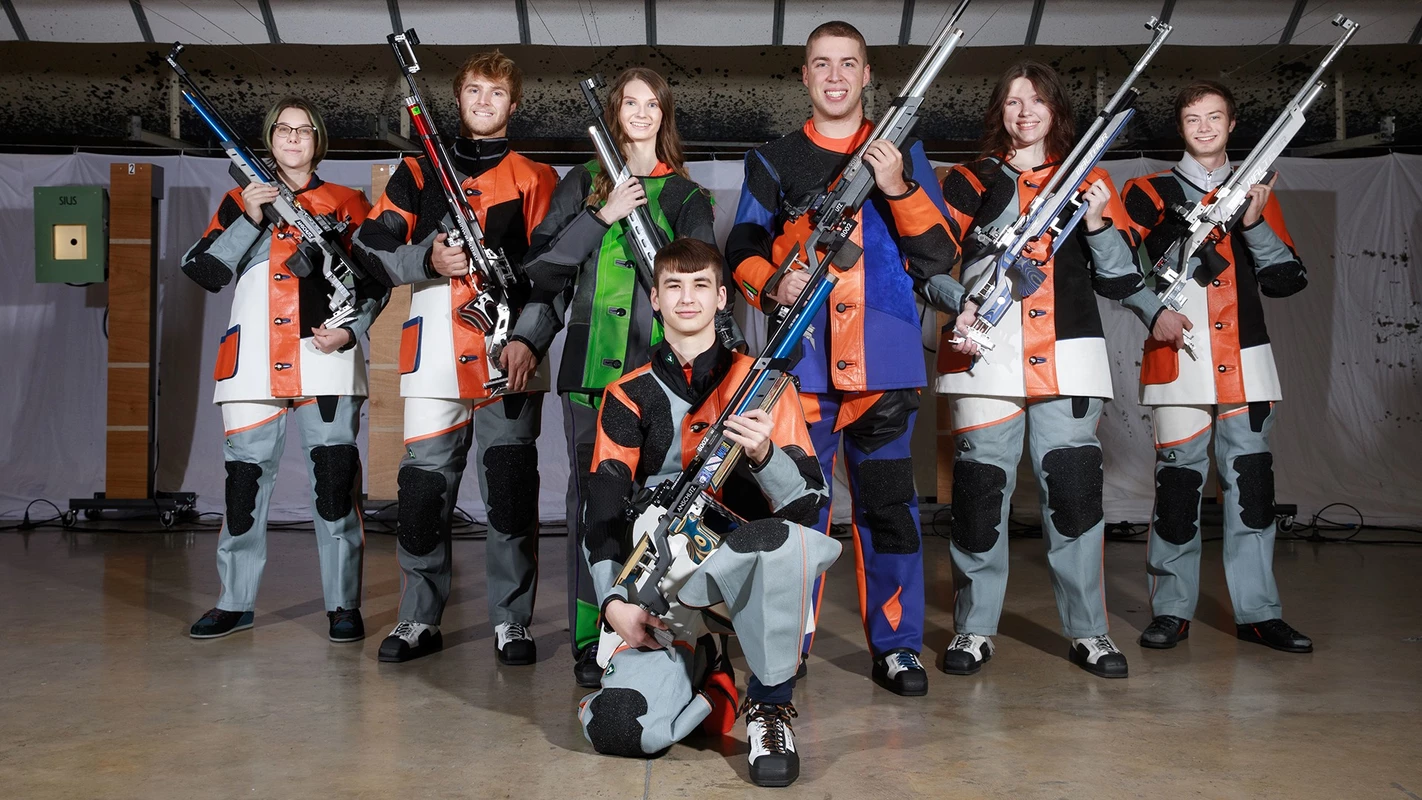 2022-23_rifle_team_photo