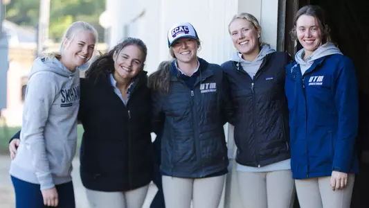 equestrian_group_posed