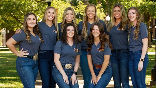 seniors_posed_Sidearm