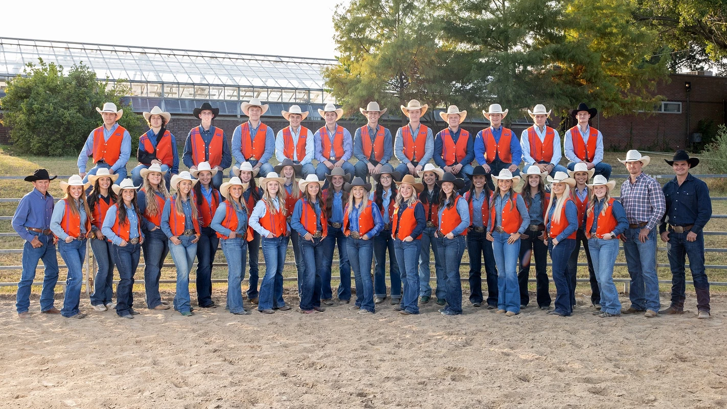2024-25_rodeo_team_photo_Sidearm