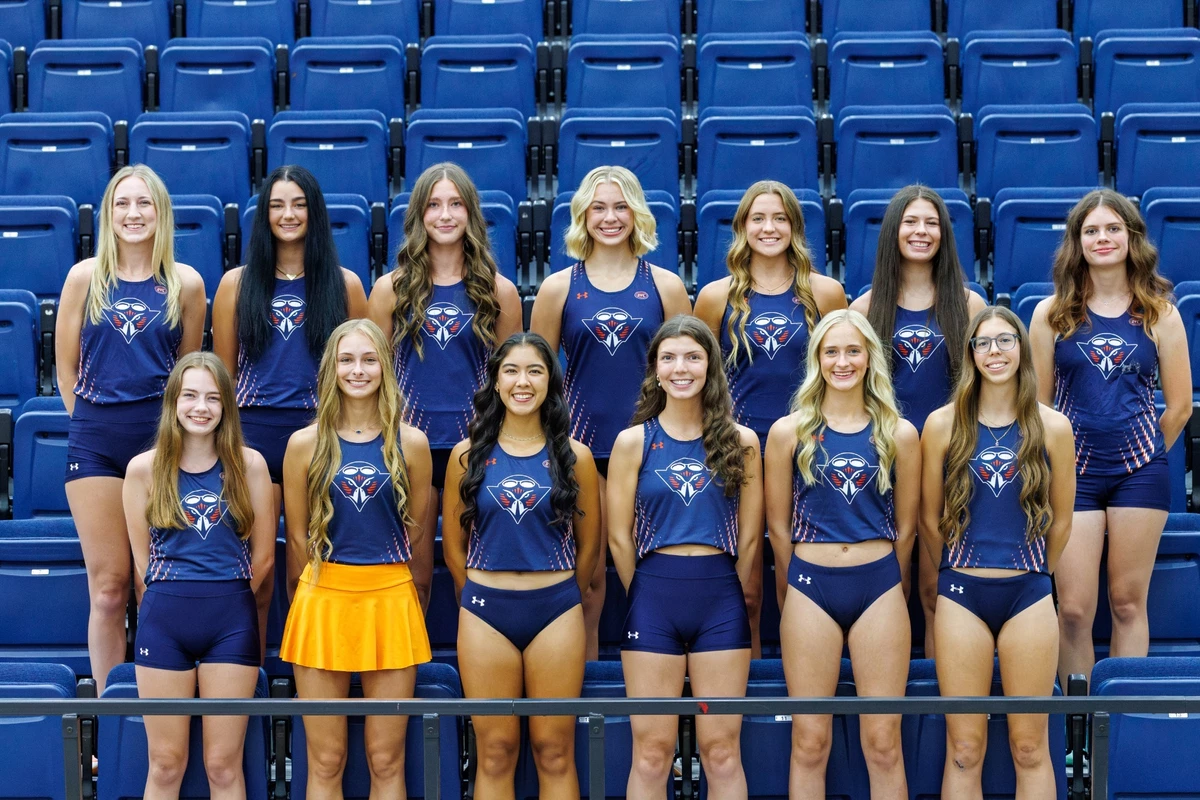 '25_XC_Womens_Team_Picture