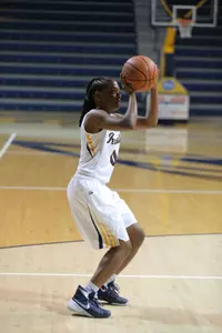 O Cunningham Posed Action