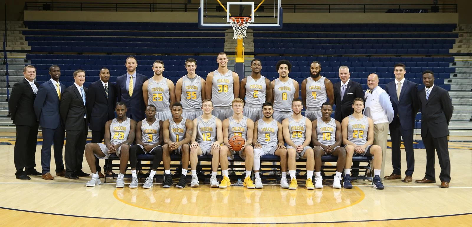 2017-18 Men's Basketball Team Photo