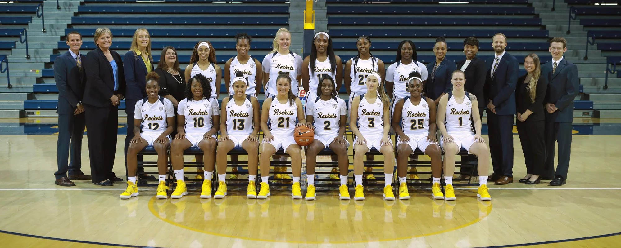 2018-19 WBB Team Photo (2)