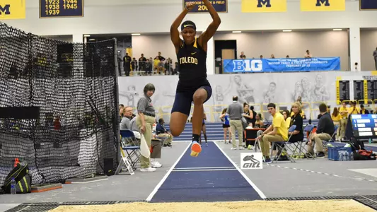 Janelle Rowe vs. Wolverine Invite