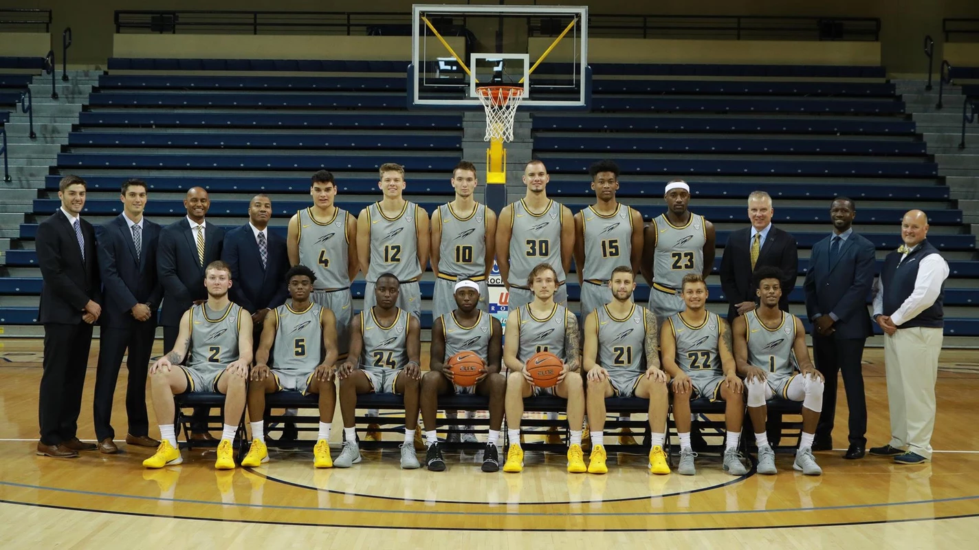2019-20 Men's Basketball Team