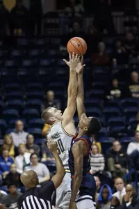 Luke Knapke vs Howard