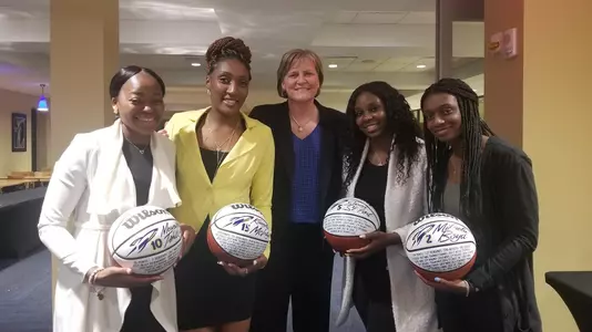 2018-19 WBB Senior Class (2)