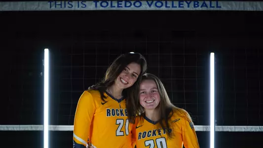 Izzy Granger & Macy Medors