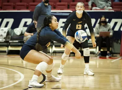 Sina Uluave at MAC Tournament