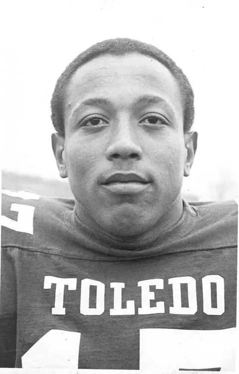 Chuck Ealey