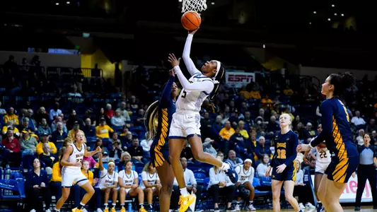 Quinesha Lockett vs. Canisius