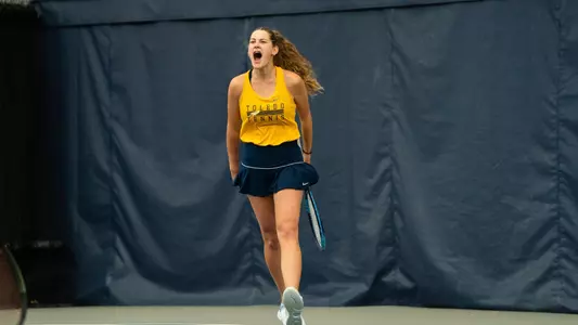 Julia Kuszynski vs. EMU