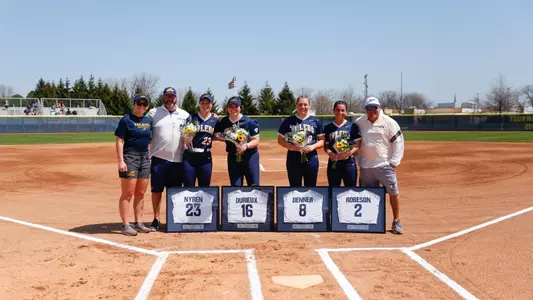 Softball Senior Day 2022