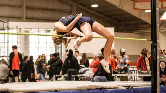 Makenna Englund high jump