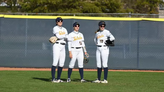 softball outfielders