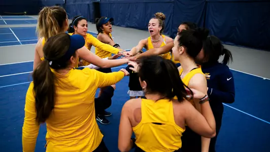 WT huddle at Twos Athletic Club