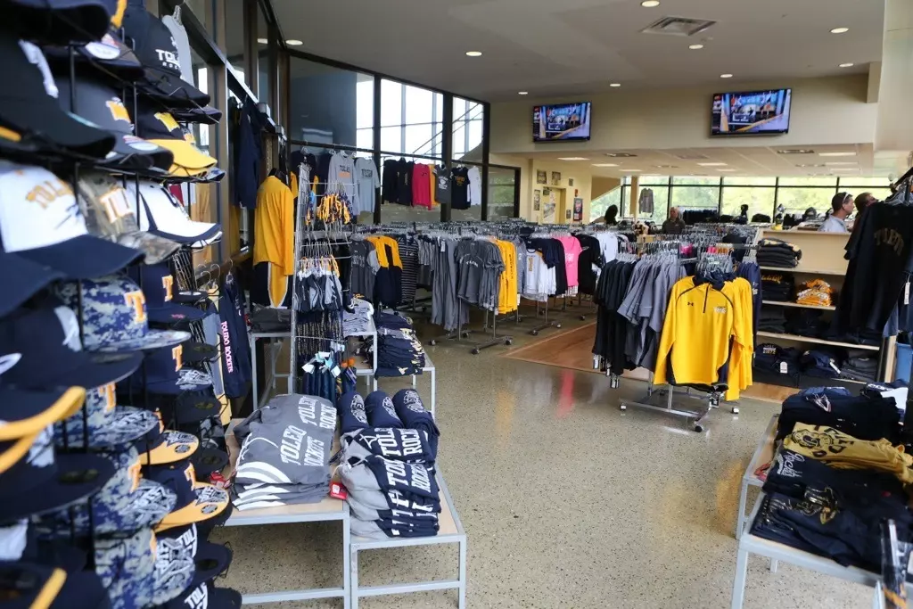 Nancy & James Lapp Creative Studio Ribbon Before: Rocky's Locker