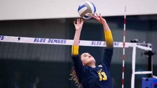 Macy Hatkevich Setting