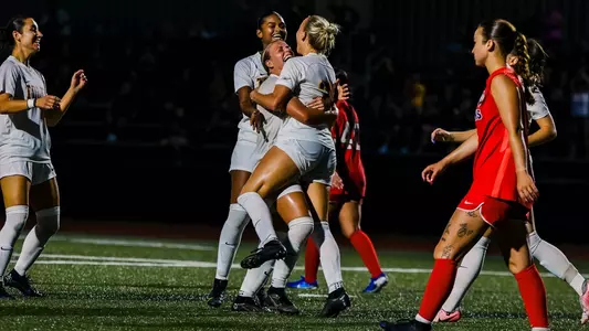 Olivia Dault/Grace Turski