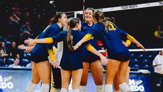 VB Celebration Huddle