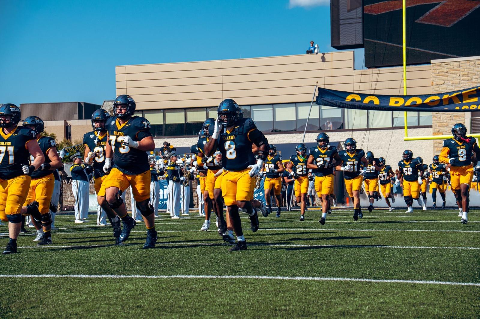 Football Earns Team-Record 3.384 GPA in Spring Semester Football Earns Team-Record 3.384 GPA in Spring Semester