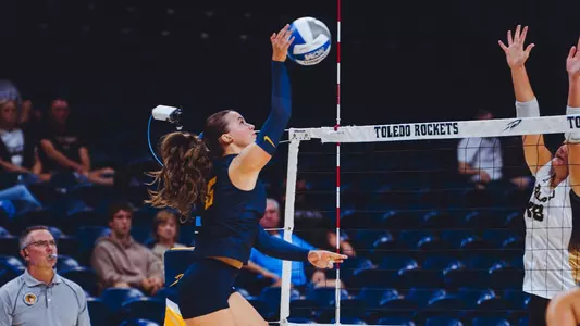 Jessica Costlow attacking