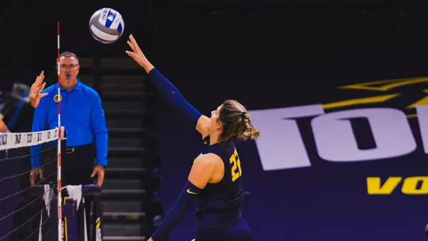 Sierra Pertzborn attacking