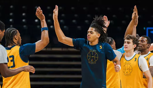 Mynor Strong high five