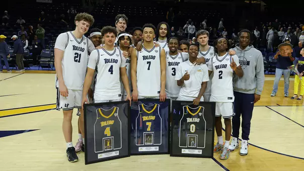 Senior Night Team Photo