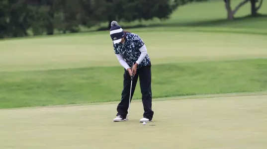 Brooklyn Millard putting