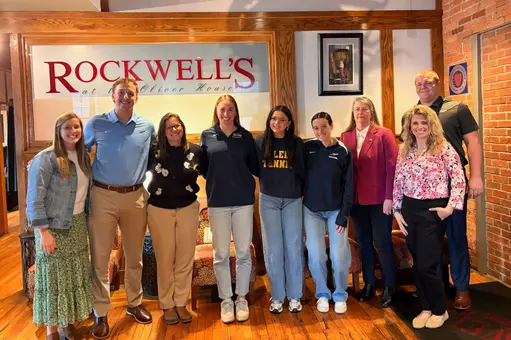 Dining with the Deans - group photo with Dean Barbara Ritter, from the College of Business & Innovation