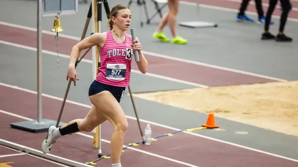 Sydney Stepanovich running with a baton at the 2026 MAC Indoor Track & Field Championships