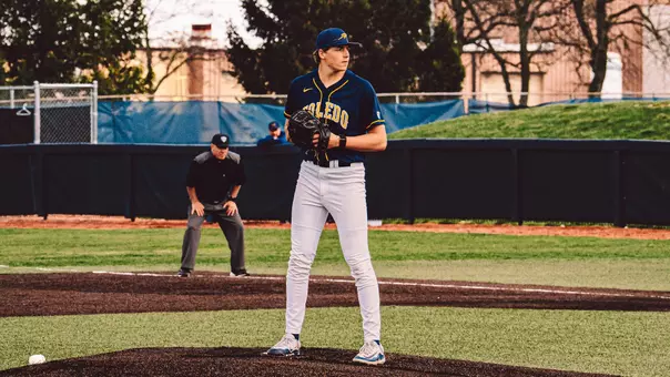 Nathan Leininger gets ready to throw a pitch