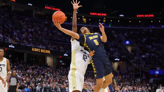 Mynor Strong drives