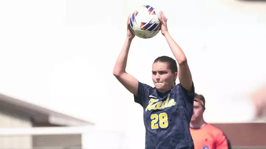 Sydney Hardesty taking a throw-in