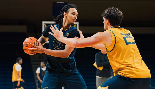 Jaylan Ouwinga looks to drive