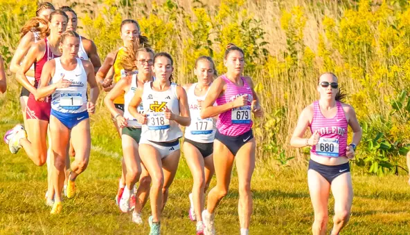 Toledo women running at McNichols Invitational