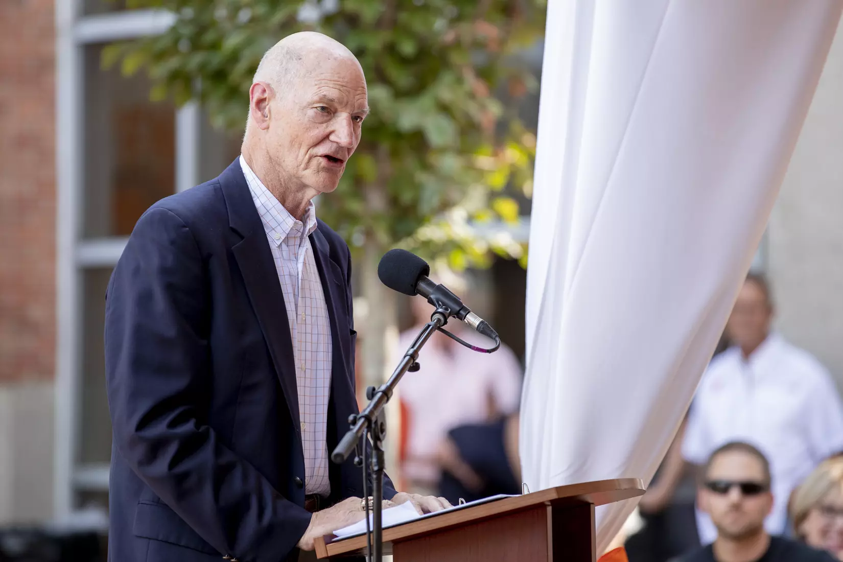 KNOXVILLE, TN - OCTOBER 04, 2019 - VFL Bob Johnson during the Doug Dickey Hall of Fame Plaza dedication in Knoxville, TN. Photo By Andrew Ferguson/Tennessee Athletics