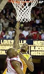 Marcus Haislip's shot at the buzzer bounced off the rim as Louisville hangs on to a thrilling 73-72 win.