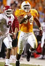 Jabari Davis scored on a 58-yard touchdown run early in the fourth quarter to give UT a 17-3 lead (AP Photo).