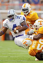 Tennessee limited MTSU running back Dwone Hicks to just 33 yards on 17 carries.