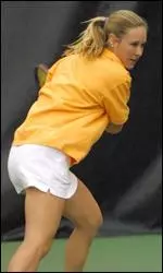 Crystal Cleveland chases down a volley