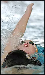The Lady Vols back their way to into Arkanas for an afternoon meet.