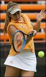 Majen Immink helped Breanna Kray defeat Schwartz/Smith 9-8 at No. 2 doubles.